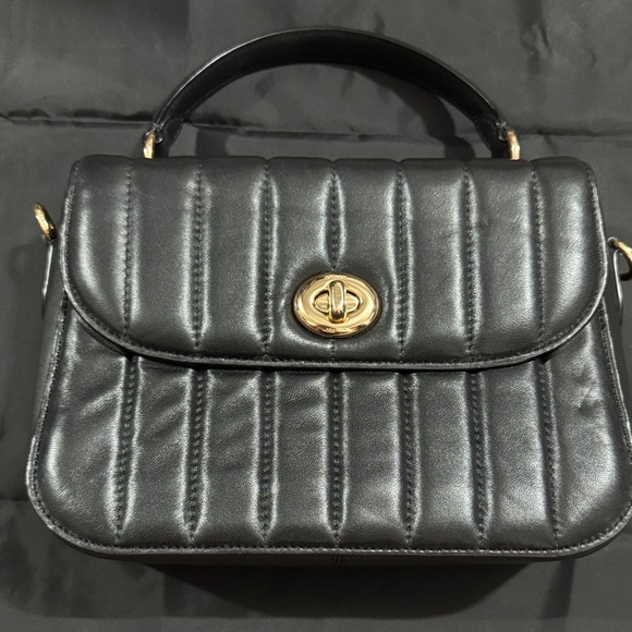 Elegant Black Quilted coach handbag - Picture 1 of 5